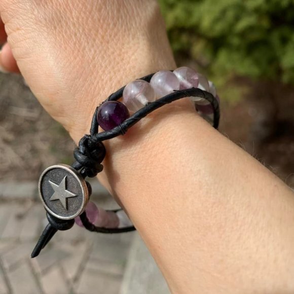 🌷3 for$20🌷Handmade Flourite & Leather Button Closure Bracelet - Picture 1 of 7